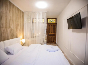 Апартаменти з кондиціонером на вулиці Староєврейська 15