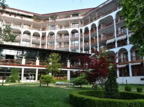 Estreya Residence