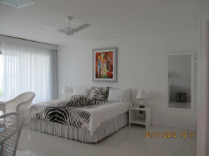 Barracuda Eco Resort