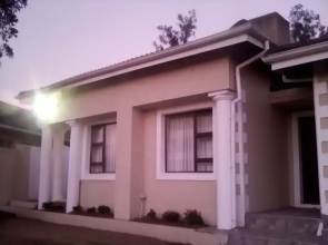 Jurdinee Guest House