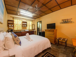 Hummingbird Suites Efficiency Studio