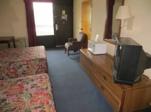 Budgetel Inn & Suites
