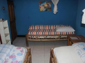 Room in B&B - Amahoro Guest House Triple Room With Shared Bathroom