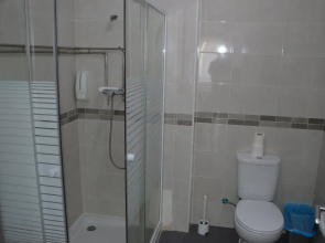 Lx Center Guesthouse