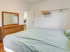 Stroll to Main St Eats! Pet-friendly Joplin Escape
