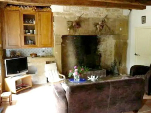 House with 3 Bedrooms in Chasteaux, with Enclosed Garden