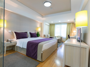 Hotel M