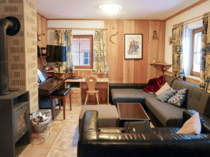 Nice Home in Ebensee With 4 Bedrooms, Sauna and Wifi
