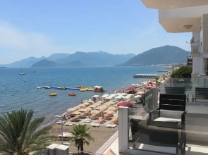 Reis Beach Hotel&Restaurant