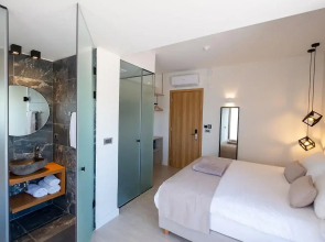 180 South Seaside Hotel