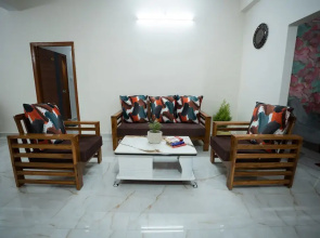 Yellow Bells Serviced Apartments Hitech City
