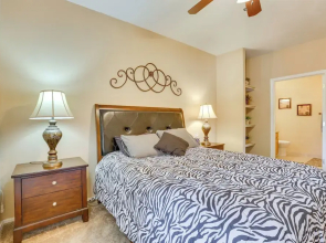 Bright Phoenix Condo - 3 Mi to State Farm Stadium!