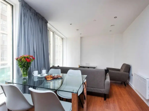 Stunning 2 Bedroom City Break Apartment