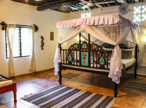 5-bedroom Villa - 3 Mins Walk To The Beach