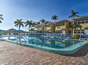 Resort Condo w/ Beach Access in Indian Shores!