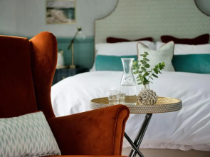 Roseville House - Luxury Accommodation
