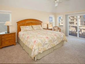 Hang Ten - 10 Br Home