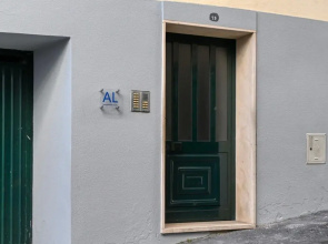 Beco Santa Emilia 3J a Home in Madeira