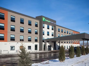 Holiday Inn Express and Suites Prince Albert South by IHG