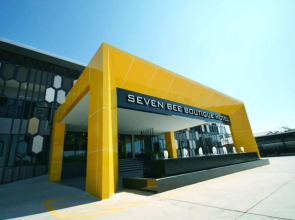 Seven Bee Boutique Hotel