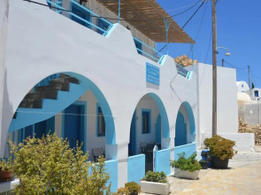 Meltemi Rooms and Studios
