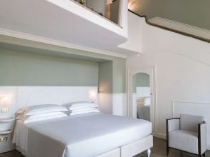 Plaza Hotel Lucchesi