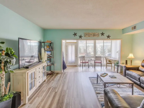 1 Mi to Ocean: North Myrtle Beach Townhome