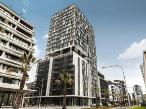 New Bright Apartment In Waterloo