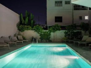Sanders Olive - Cozy 2-bdr Apt With Shared Pool
