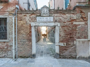 Ca' delle Pizzocchere, a perfect spot in San Marco, sleep 8