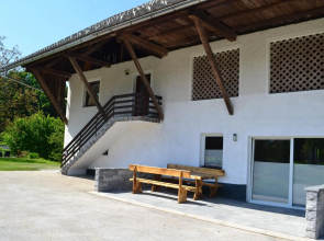 Small wooden houses and Apartments Zgornja Dobrava