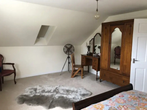 Country Retreat Sleeps 2 Near Cymyran Beach