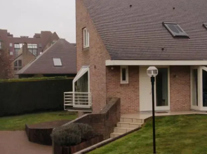 Home With Pool Oostduinkerke