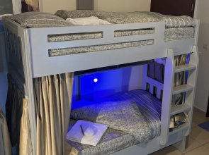 Robin Beach Hostel JBR