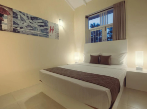 Hush Lagoon 30