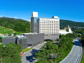 Phoenix Park Resort, Hotel & Condominium