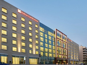 Hilton Garden Inn Dubai, Mall Avenue
