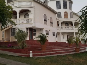 Savannes Bay Garden Inn