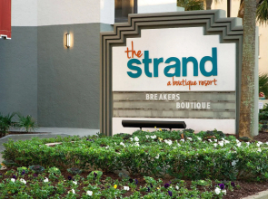 Breakers Oceanfront Boutique Resort on 27th