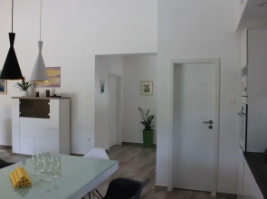 Holiday House Lovric