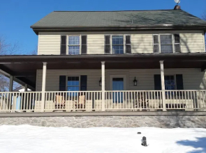 Country Log House Farm Bed and Breakfast