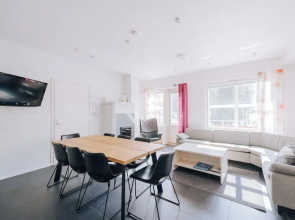 Spacious 3BR Apt. with Sauna