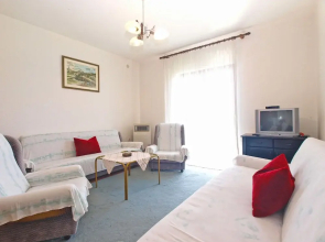 Apartment 1586