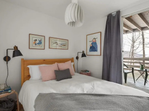 22 Village Run 3 Bedroom Condo by RedAwning