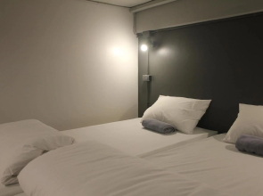 Ekanek Hostel Bangkok - Adults Only