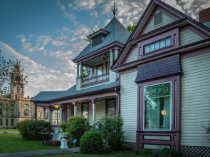 Courthouse Inn Bed and Breakfast