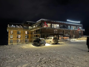Gudauri Hotel Loft, Apartment 418, Next to the Pirveli Lift