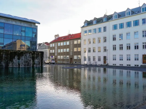 Downtown Charm - Tjarnargata