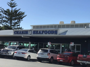 Grand Hotel Apartments Gold Coast by owner