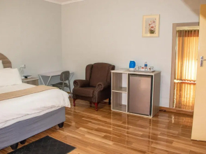 Neat one Bedroom in Morningside Guesthouse - 2091